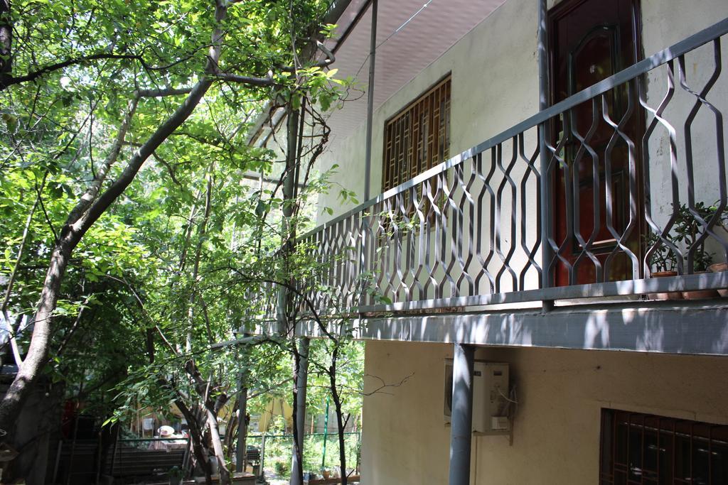 Old District Guest House Tbilisi Eksteriør billede