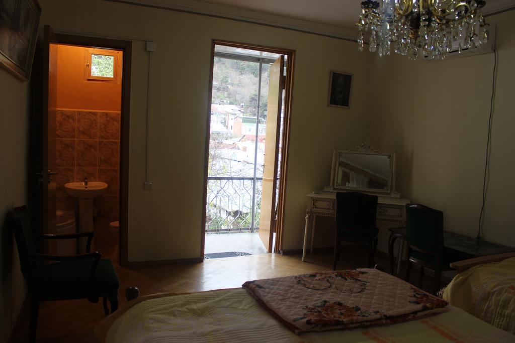 Old District Guest House Tbilisi Eksteriør billede