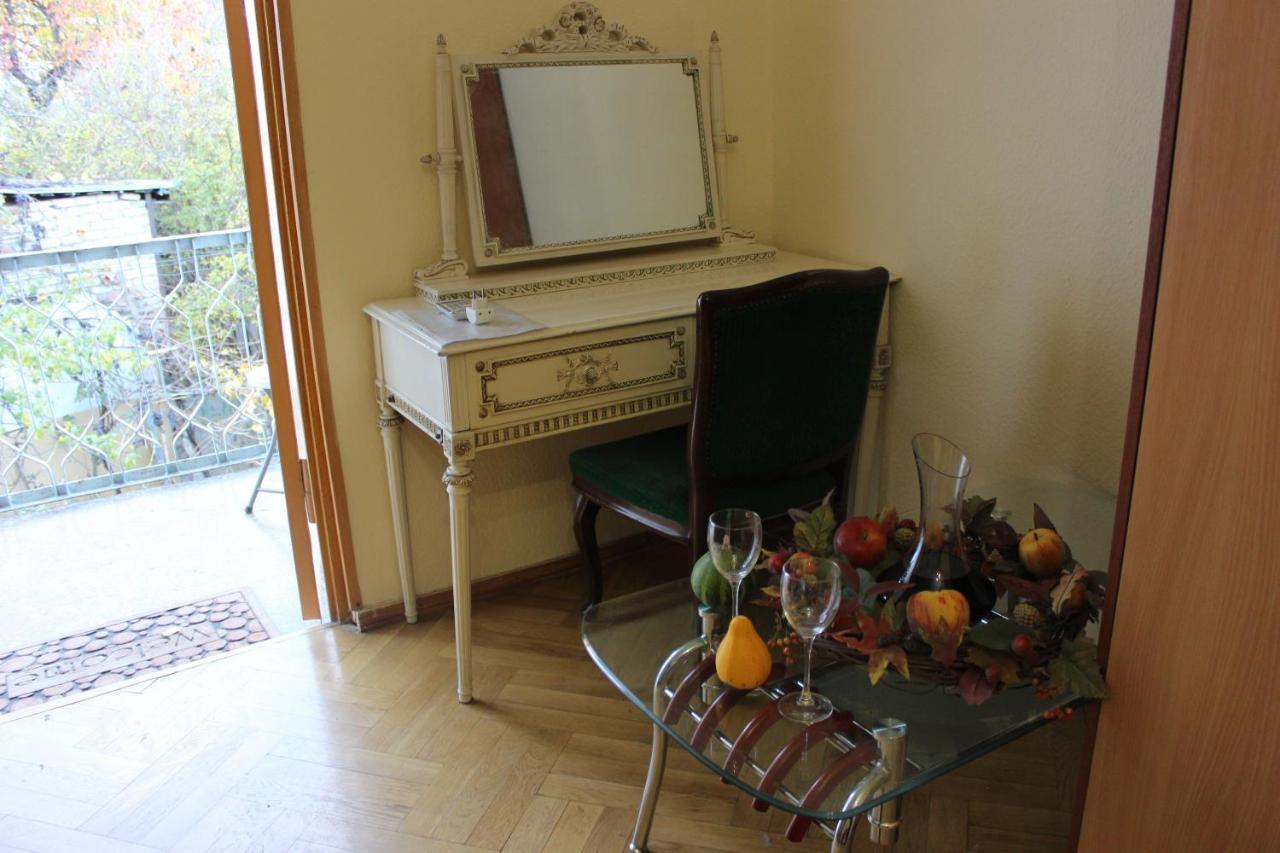 Old District Guest House Tbilisi Eksteriør billede